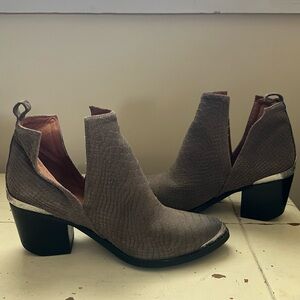 Jeffrey Campbell Cromwell SnakeSkin Embossed Suede Booties sz 10 Boho Rodeo